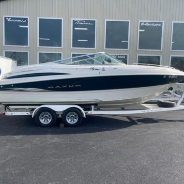 2000 Maxum 2300 SC